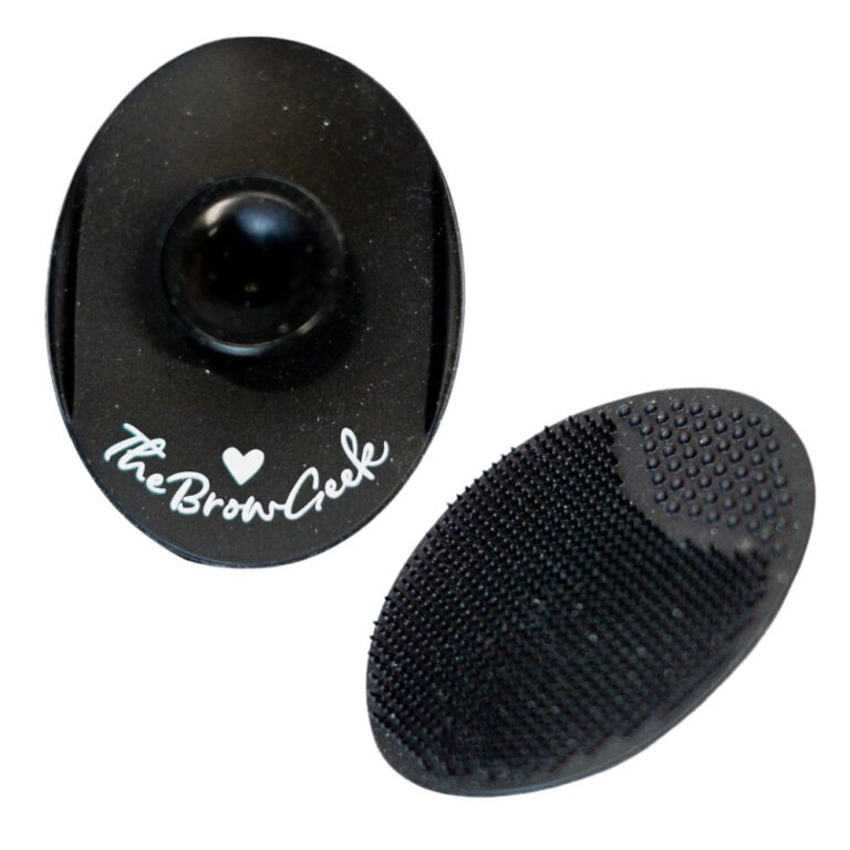 Brow exfoliating pad